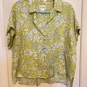 Rachel Ashwell Short Sleeve Cropped Linen Button Down in Yellow and White Floral